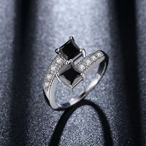 Beautiful Luxury Fashion Sky Black Ring